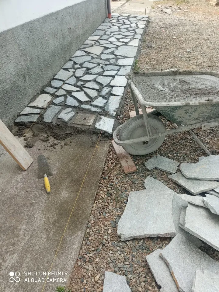 Lavoro pavimenti e rivestimenti 1