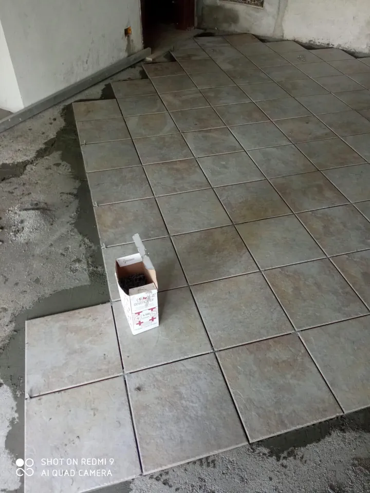 Lavoro pavimenti e rivestimenti 4